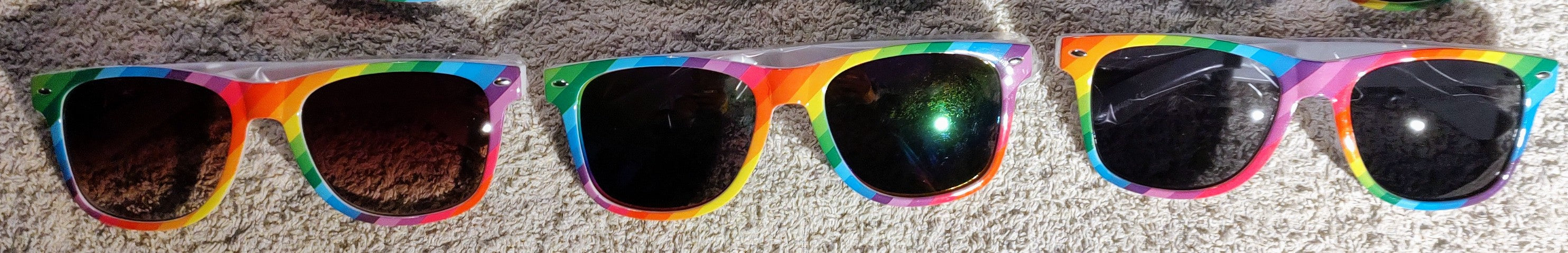 8808 Wayfarer Pride (12 Par)